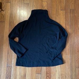 Lululemon black turtleneck, Sz 6